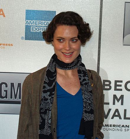 shalom harlow wikipedia